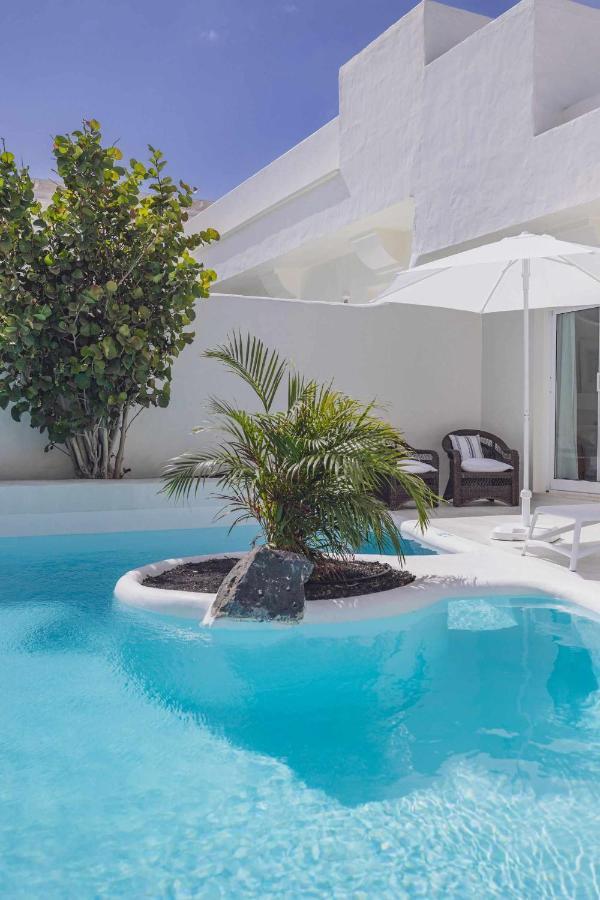 Villa Tiguaro Piscina Climat Jacuzzy Ac Villa 9 12 Corralejo Kültér fotó