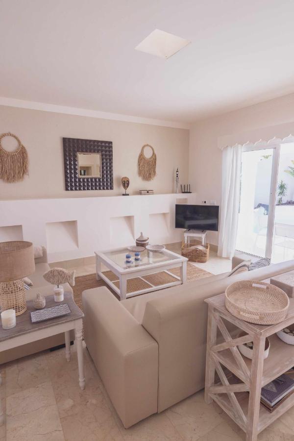 Villa Tiguaro Piscina Climat Jacuzzy Ac Villa 9 12 Corralejo Kültér fotó