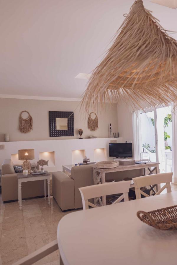 Villa Tiguaro Piscina Climat Jacuzzy Ac Villa 9 12 Corralejo Kültér fotó